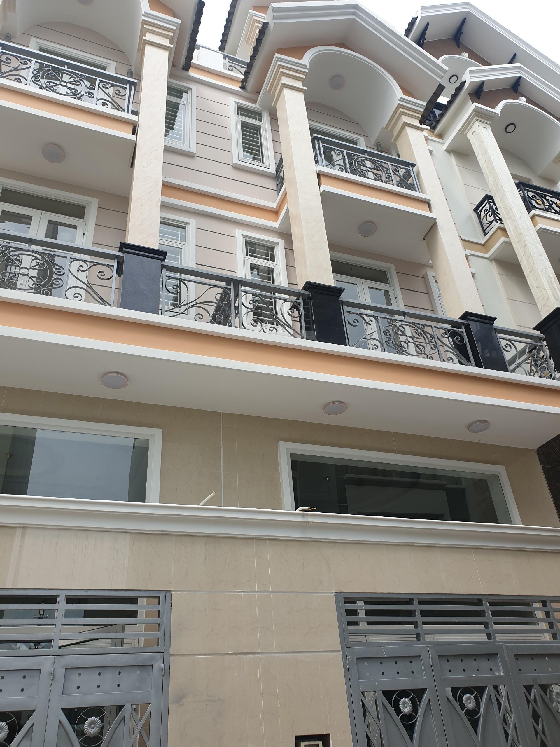 Vạn Xuân cần bán 3 căn nhà phố cao cấp giá rẻ nhất khu vực Gò Vấp.