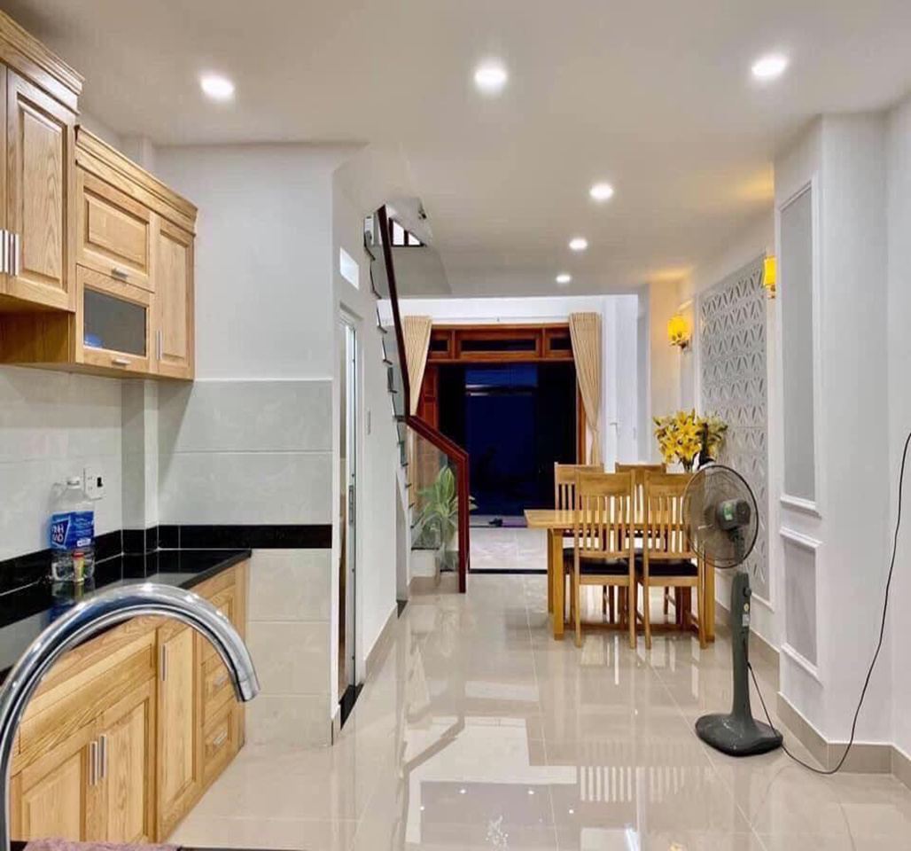 Vạn Xuân cần bán 3 căn nhà phố cao cấp giá rẻ nhất khu vực Gò Vấp.