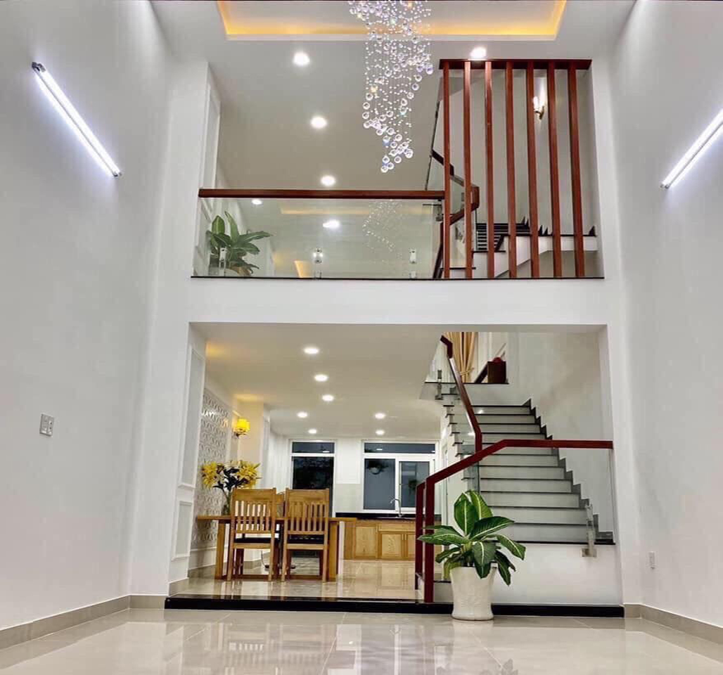 Vạn Xuân cần bán 3 căn nhà phố cao cấp giá rẻ nhất khu vực Gò Vấp.